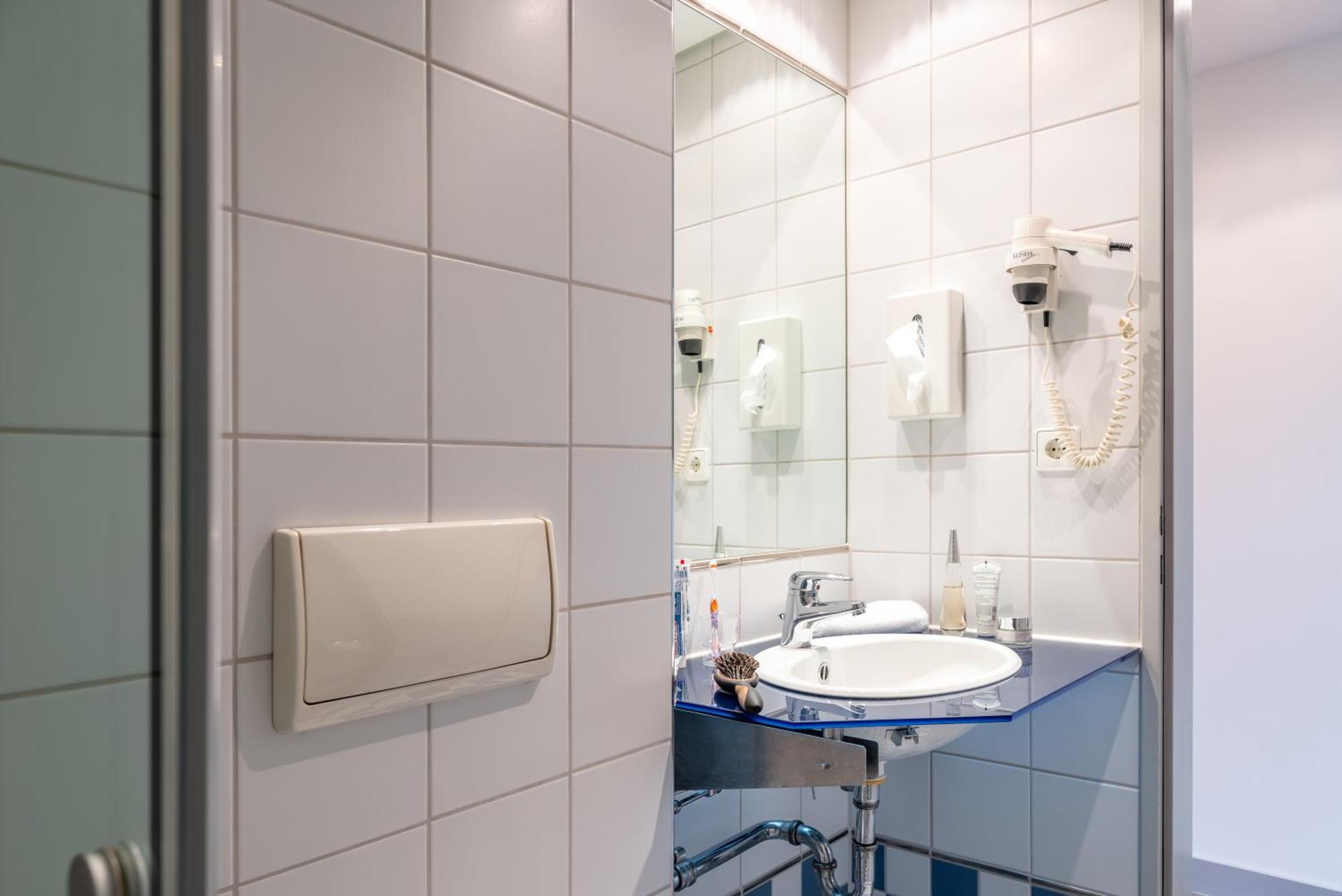 Hotel Leipheim Sued Extérieur photo